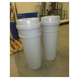 RUBBERMAID TRASH BINS WITH LIDS