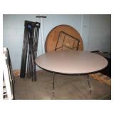 ROUND FOLDING TABLES