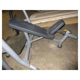 MATRIX MAGNUM OLYMPIC INCLINE BENCH