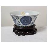 Stunning Handpainted Antique Chinese Bowl