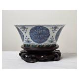 Stunning Handpainted Antique Chinese Bowl