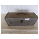 Metal tool box, size:19 x 7 x 7 1/2“