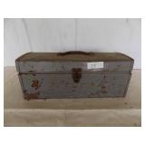 Metal tool box, size:19 x 7 x 7 1/2“