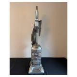 Used Shark Navigator Lift-Away Deluxe Vacuum Cleaner Model UV440