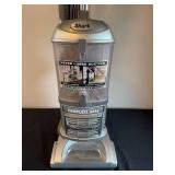 Used Shark Navigator Lift-Away Deluxe Vacuum Cleaner Model UV440