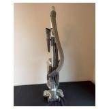 Used Shark Navigator Lift-Away Deluxe Vacuum Cleaner Model UV440