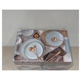 NEW OVER & BACK 16 - PIECE DINNERWARE SET