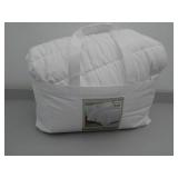 Queen- 3 piece comforter set