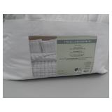 Queen- 3 piece comforter set