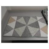 King- quilted coverlet & shams