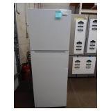 Vissani 10.1 cu. ft. Top Freezer Refrigerator in White