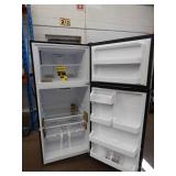 Vissani 18 cu. ft. Top Freezer Refrigerator