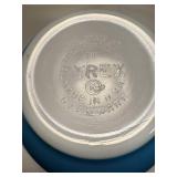 Pyrex primary color mixing bowls
