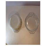 Pyrex Town & Country casserole with lid