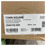 American Standard Town Square S 60 in. x 32 in. Soaking Bathtub with Right Hand Drain in White