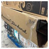 American Standard Studio 60 in. x 32 in. Soaking Bathtub with Right Hand Drain in White