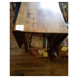 Drop Leaf Table 24" x 42". With the Sides up 84" x 42"