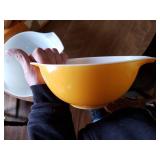 Pyrex Town and Country Bowl Set With Original Box