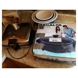 Misc Kitchen Appliances and Set of Corelle Ware Bowls