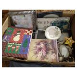 Box of Picture Frames & Decor
