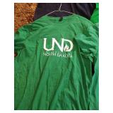 (4) UND T-shirts
