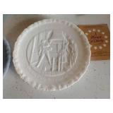 Complete Set of (4) Beautiful Collectible Bicentennial Plates