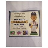 (2) Twins SGA Bobbleheads - Tom Kelly & Camilo Pascual