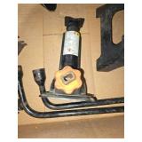 jacks and wheel chalks