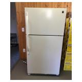 Kenmore Refrigerator - Smoke Free House