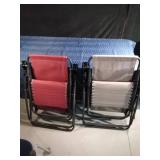2 Gravity chairs