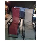 2 Gravity chairs