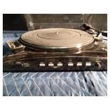 Record player with charge pod - plays 45d and 33s