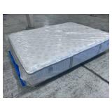 Scott Living "Restonic Series" Limited Edition Hybrid Firm Queen Mattress - MSRP $1599.99 - No Reserve!