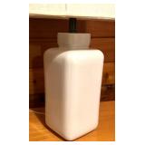 White Vintage Table Lamp