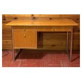 Founders Light Single Pedestal Desk Tubular Chrome Legs / Jack Cartwright For Founders Mid-Century Wood & Chrome Desk