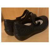 Black Gummibear Size 39 Shoes by Ziera