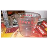 Pyrex Easy Grab 9 x 13 and 2 C Measuring Cup.