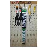 18 in. Machete and garden hand tools.