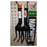18 in. Machete and garden hand tools.