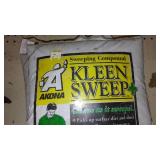 Kleen Sweep 10 lb. Bag (4).