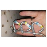 Wire/rope Clamps, Small Pulleys (4), Open end Links.