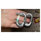 Wire/rope Clamps, Small Pulleys (4), Open end Links.