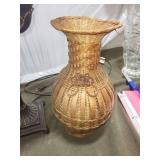 Collection of 4 Vintage Vases and Table Lamp