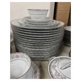Noritake China Edgewood 5807 Dinnerware Set - 100+ Pieces