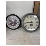 Set of 2 Decorative Wall Clocks - Farmhouse Style