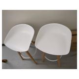 AHI Furniture 4-Piece Dearborn White Barstool Set