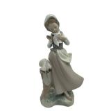 Vintage Llardo #4915 Girl with Doves Designed by Salvador Debon - 9" Tall