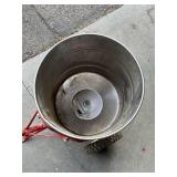 Vintage Craftsman (Model 472-19091) Fertilizer/Seed Spreader in Good Working Condition