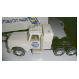 NYLINT - NAPA semi truck and trailer with roll up door