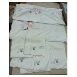 Off White tan-ish table cloth 96x64 and 9 napkins